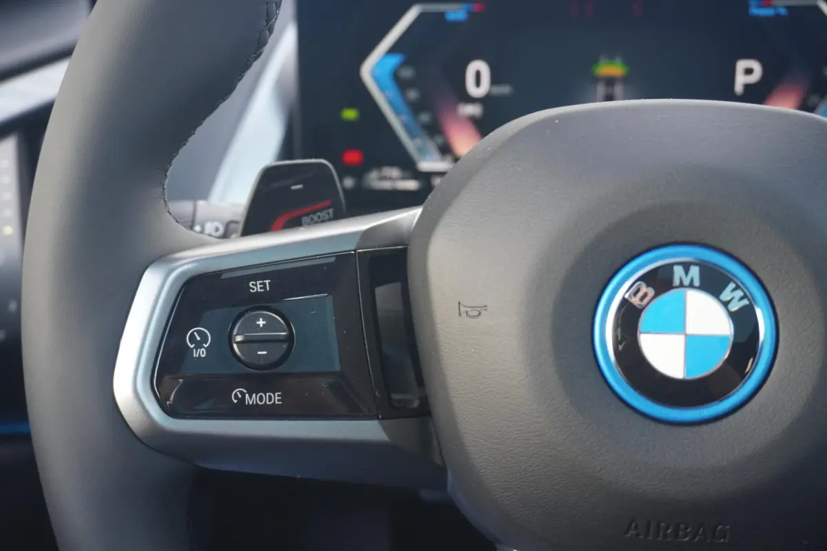 30e xDrive |