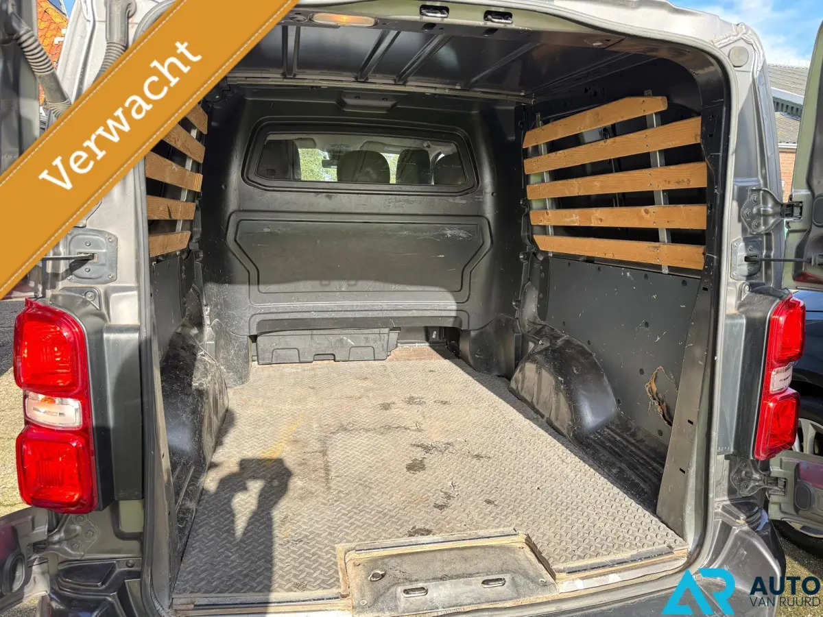 Bestel 231L 2.0 BlueHDI 180 DC Premium