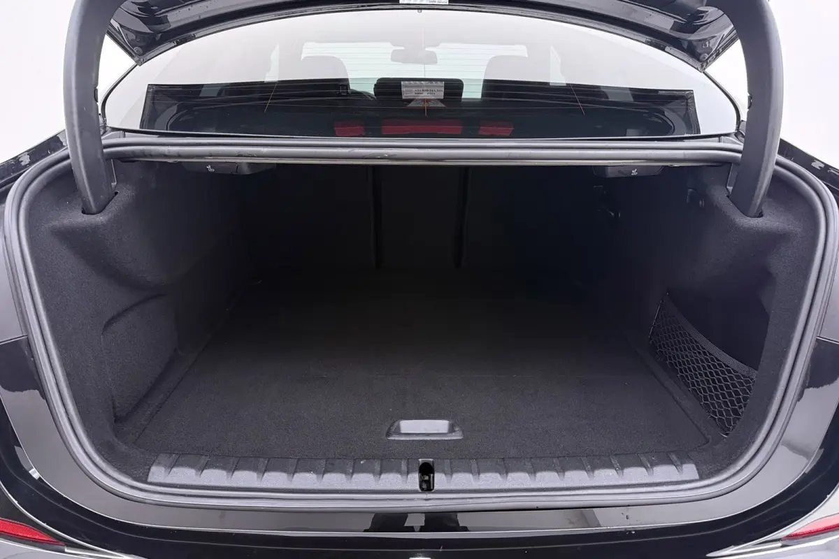 218i High Executive | M-Sport | Panoramadak | Org NL | Stoelverwarming | Digital Cockpit | Sportstoelen |