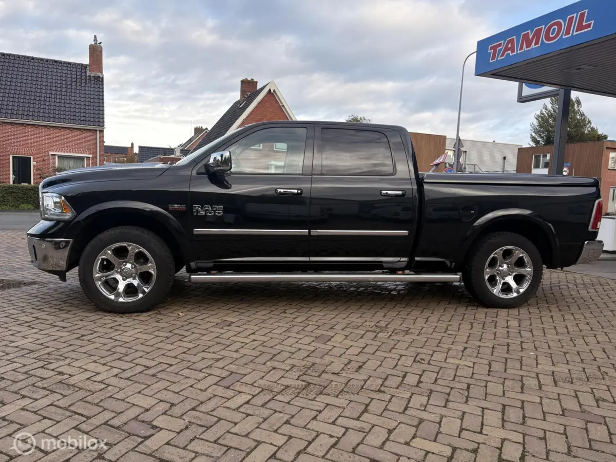 1500 4X4 5.7 V8 Laramie originele nl auto met NAP
