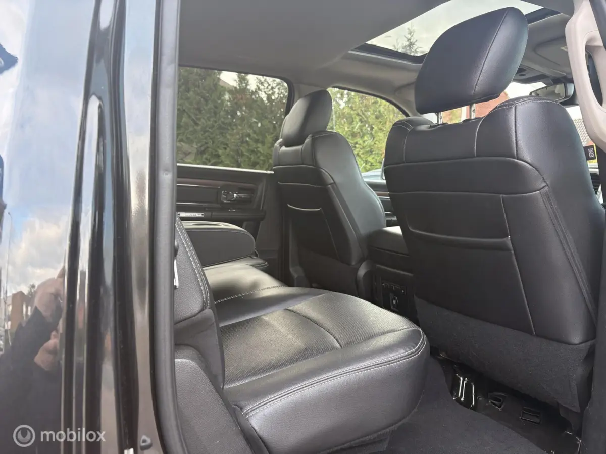 1500 4X4 5.7 V8 Laramie originele nl auto met NAP