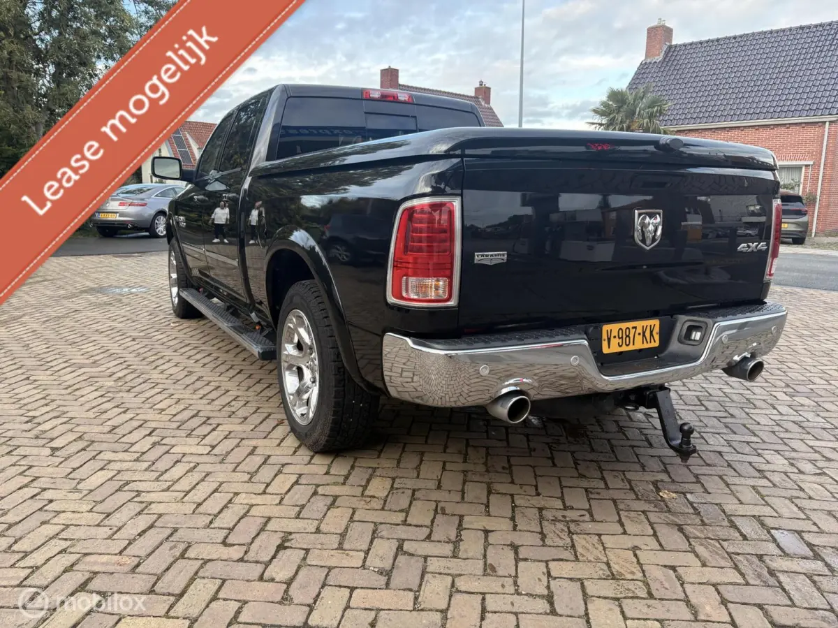 1500 4X4 5.7 V8 Laramie originele nl auto met NAP