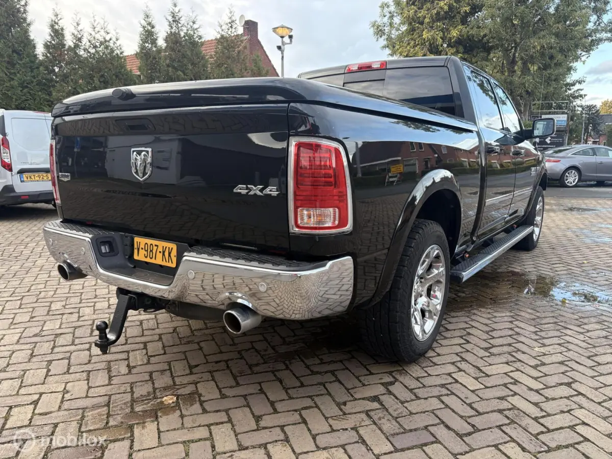 1500 4X4 5.7 V8 Laramie originele nl auto met NAP