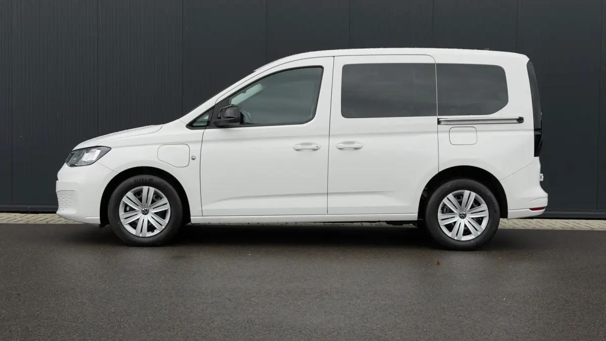 | Trekhaak 1500 kg | Adaptive Cruise | Achterdeuren | App Connect