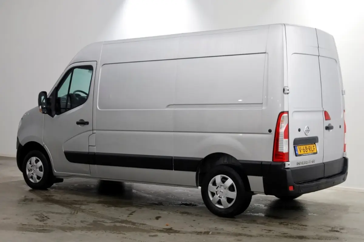 2.3 dCi 135pk L2H2 N-Connecta Airco/Navi/Camera 02-2024