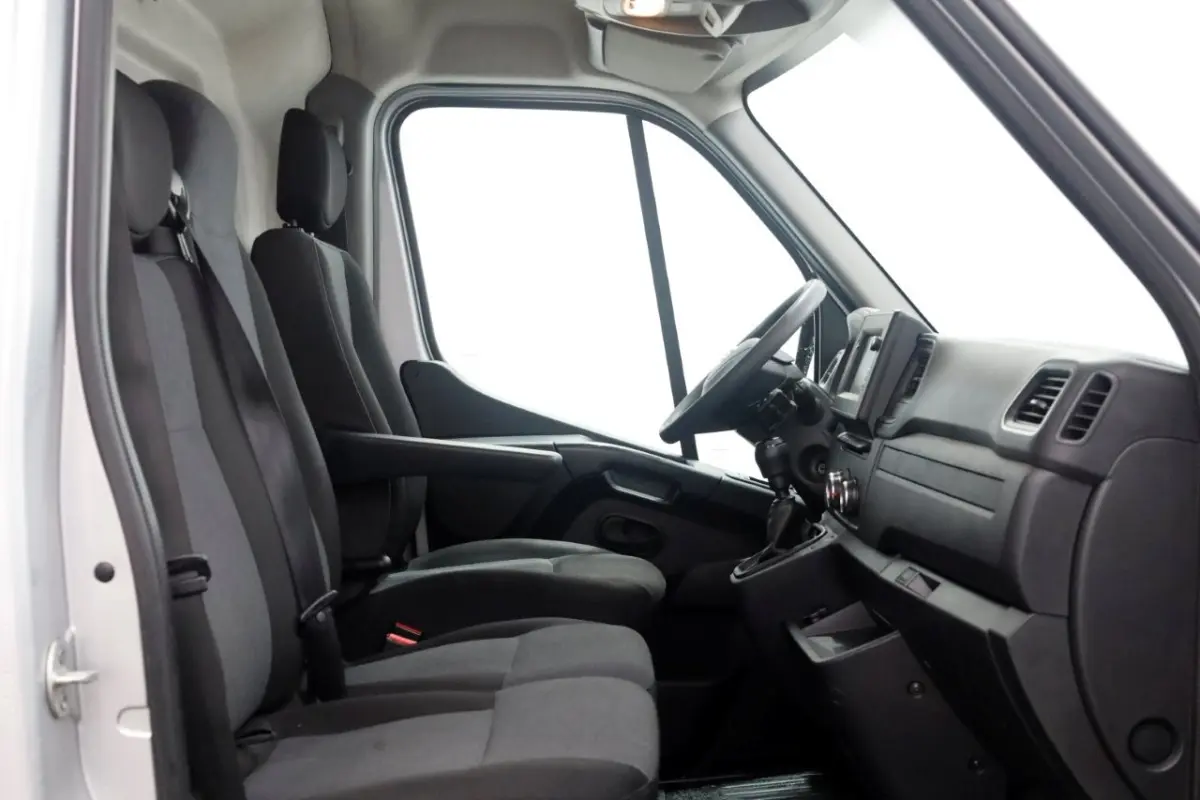 2.3 dCi 135pk L2H2 N-Connecta Airco/Navi/Camera 02-2024