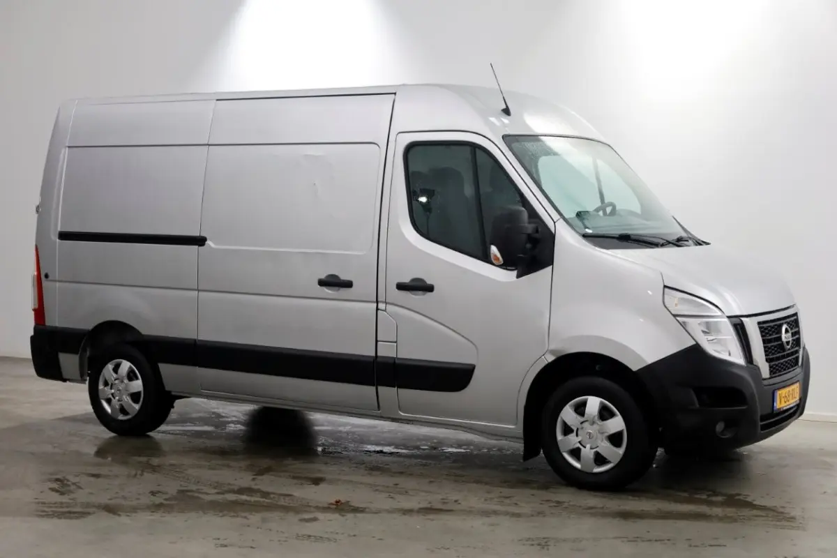 2.3 dCi 135pk L2H2 N-Connecta Airco/Navi/Camera 02-2024