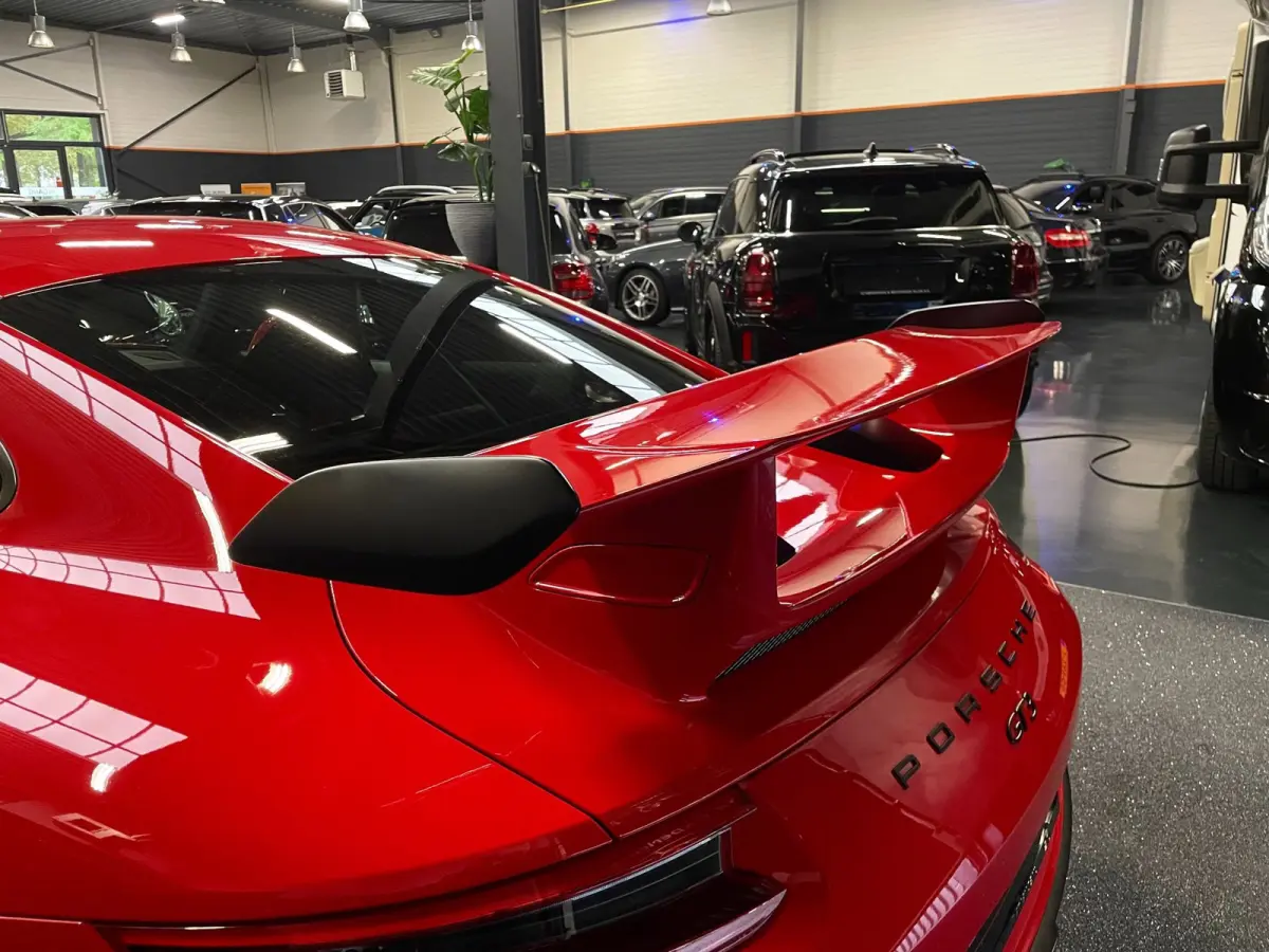 3.8 GT3 CLUBSPORT KERAMISCH CARBON STOELEN SPORTUITLAAT