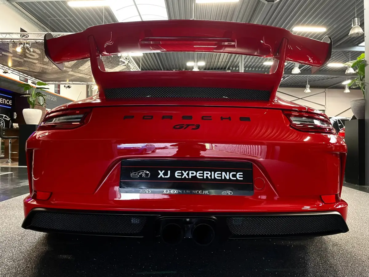 3.8 GT3 CLUBSPORT KERAMISCH CARBON STOELEN SPORTUITLAAT