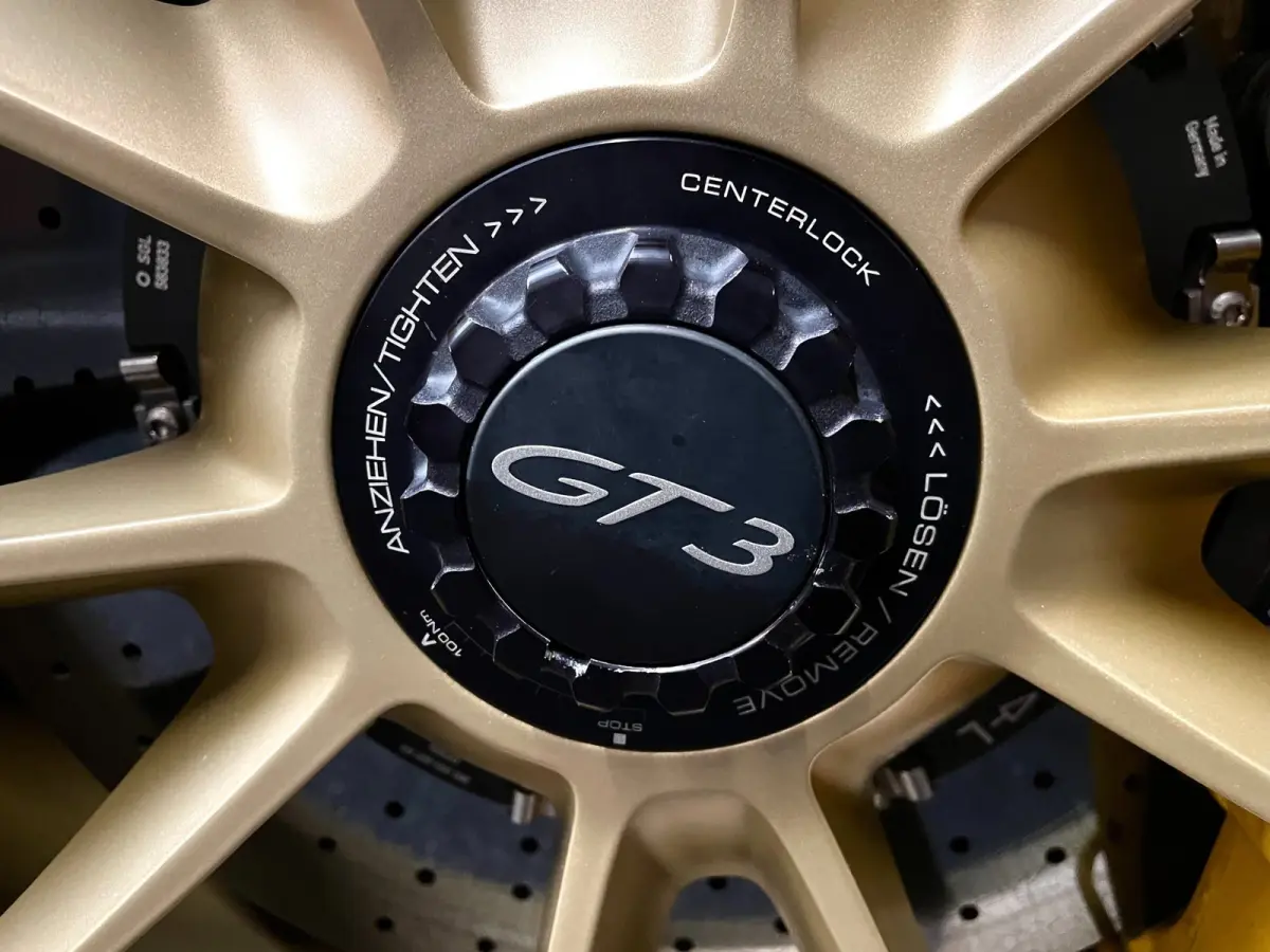 3.8 GT3 CLUBSPORT KERAMISCH CARBON STOELEN SPORTUITLAAT
