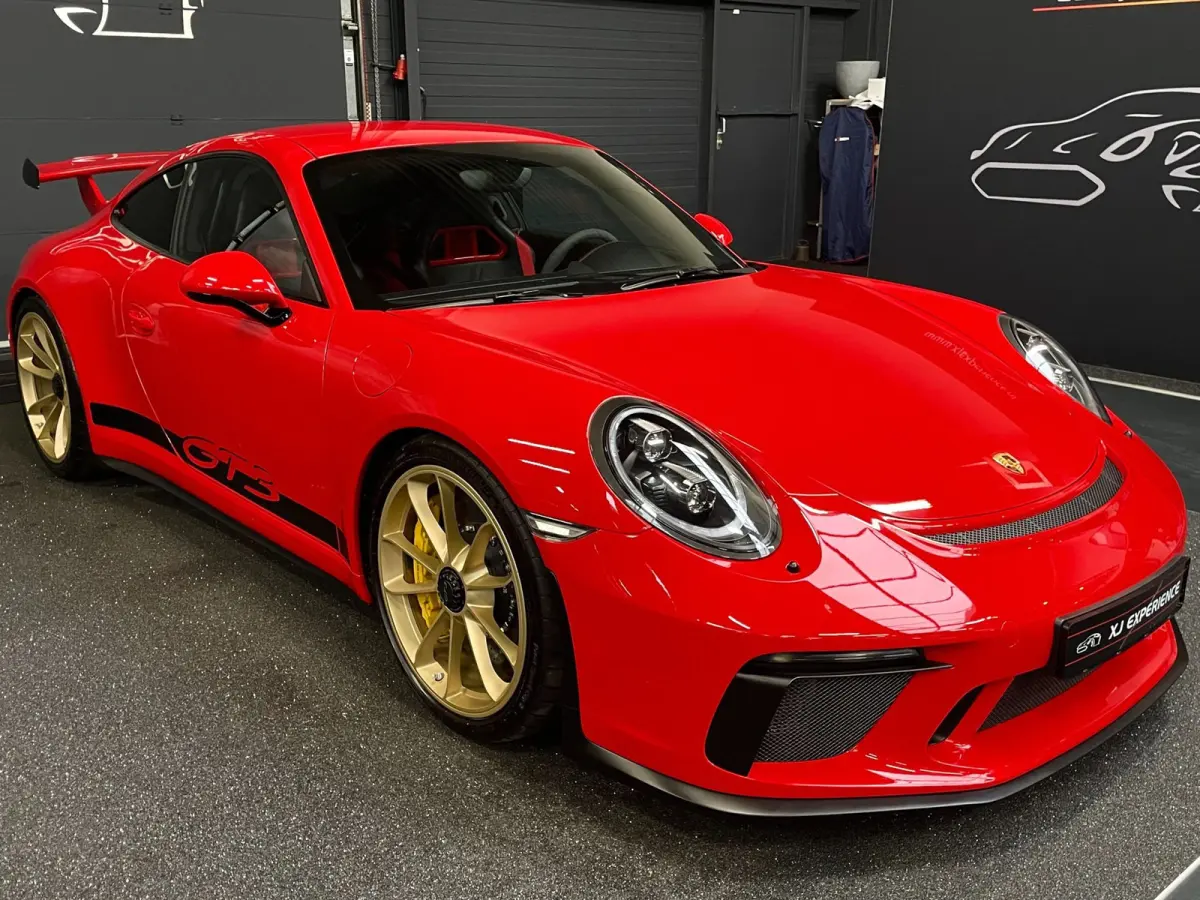 3.8 GT3 CLUBSPORT KERAMISCH CARBON STOELEN SPORTUITLAAT