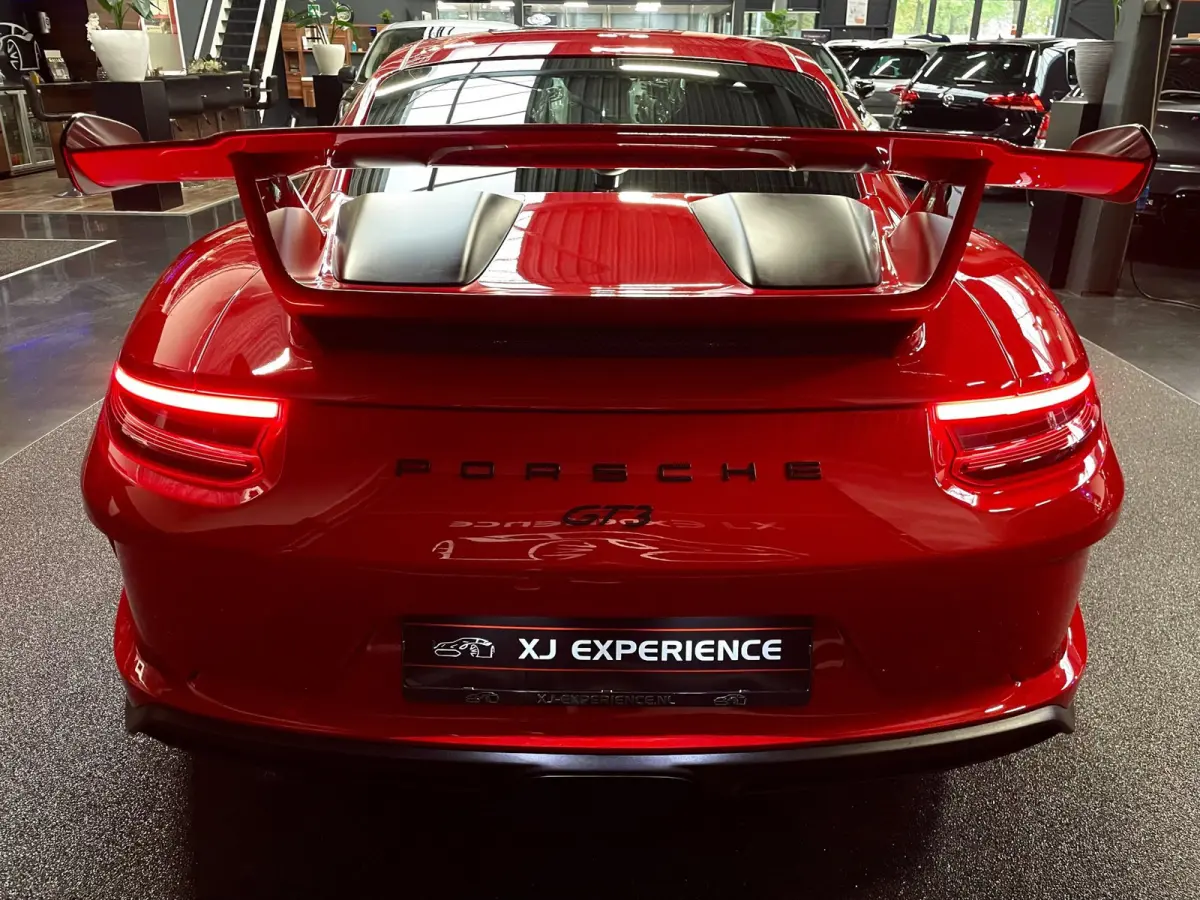 3.8 GT3 CLUBSPORT KERAMISCH CARBON STOELEN SPORTUITLAAT