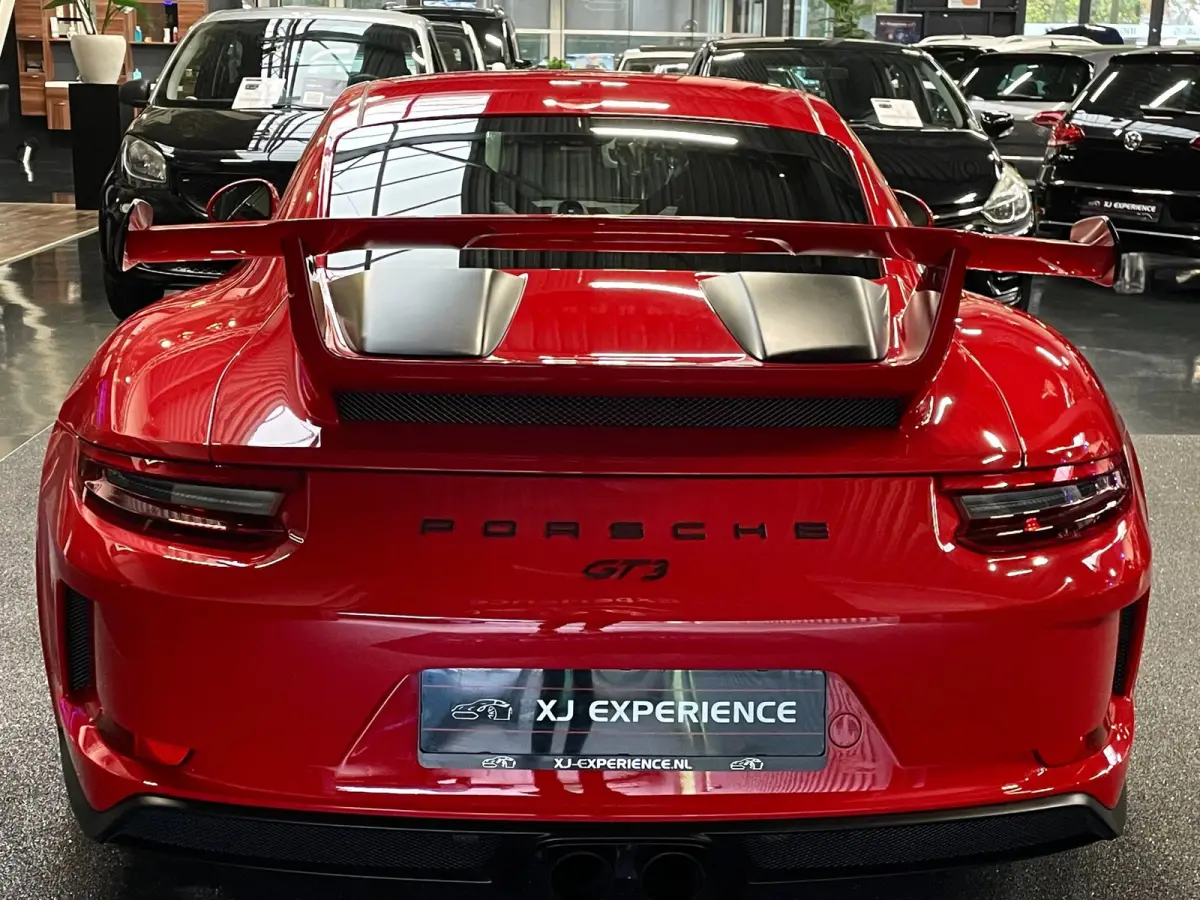 3.8 GT3 CLUBSPORT KERAMISCH CARBON STOELEN SPORTUITLAAT