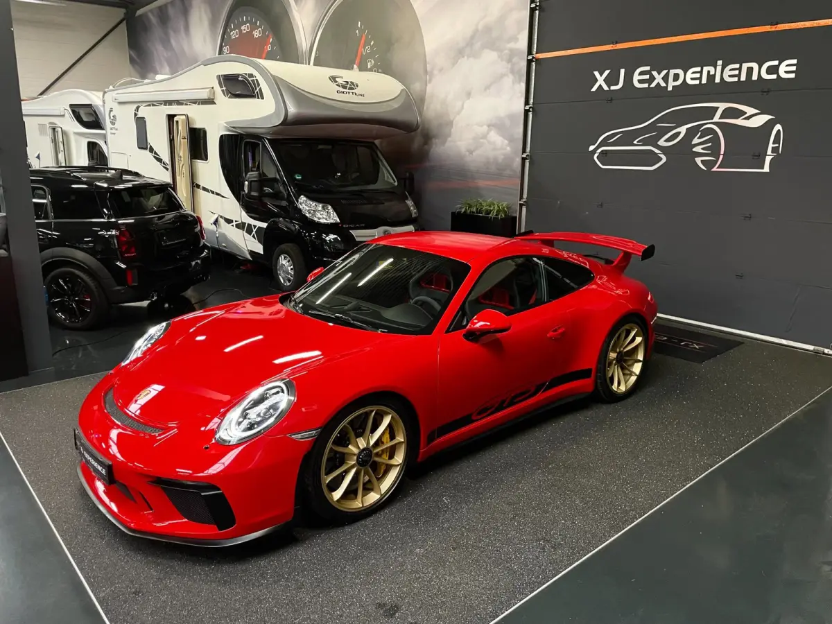 3.8 GT3 CLUBSPORT KERAMISCH CARBON STOELEN SPORTUITLAAT
