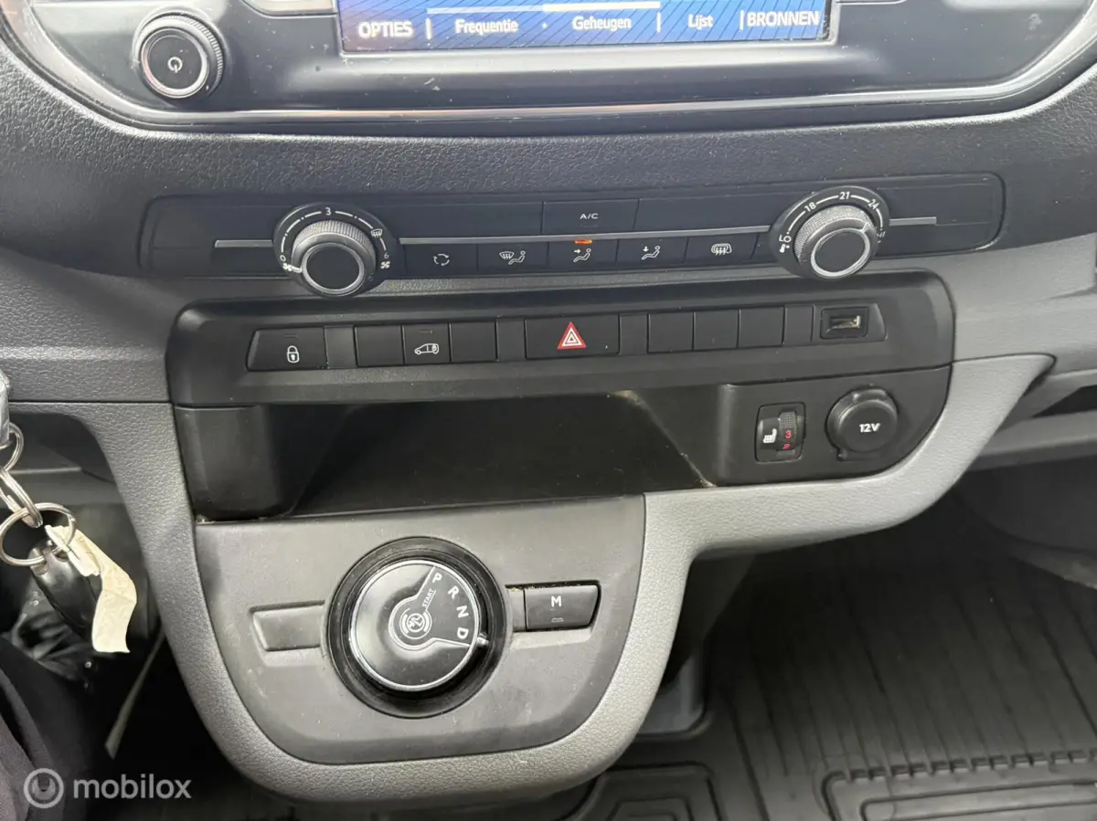 2.0 D4D|Trekhaak|StoelVwarming|Automaat