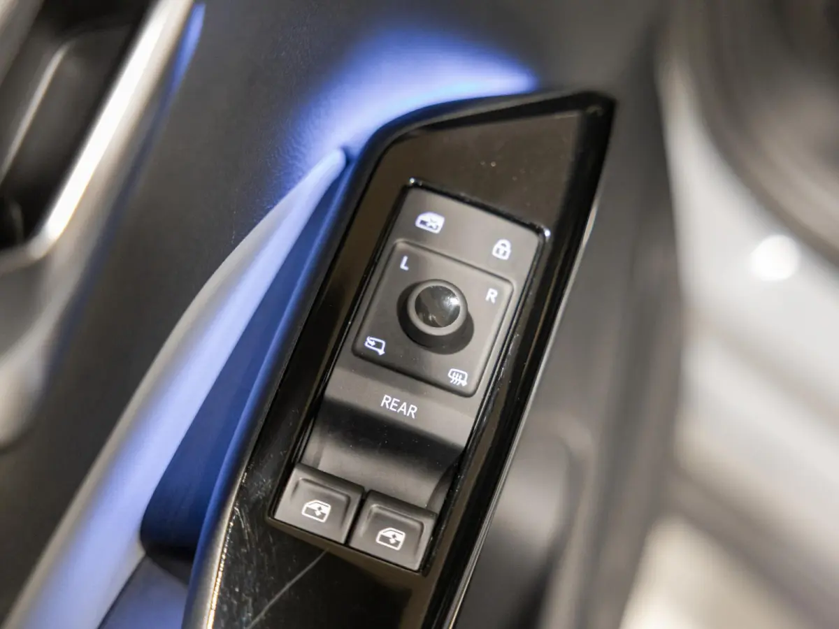 First Max 58 kWh SOH 93% / 204pk / Panorama dak / Trekhaak / Leder / Stoel en stuur verwarming /