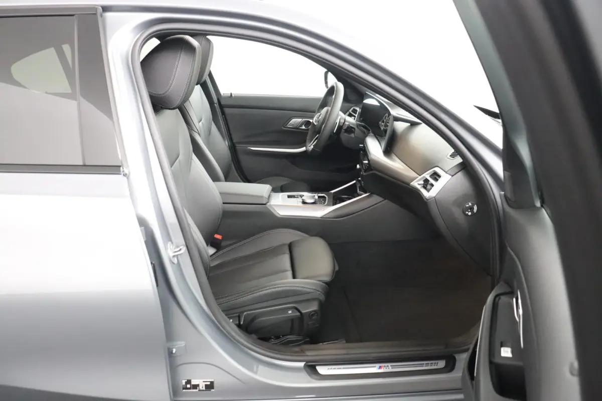 318i M Sportpakket Pro | Trekhaak | Schuif-kanteldak | Head-up | Rondomzicht camera | Dodehoek detectie | Cruise control adaptief met Stop&Go  | HIFI