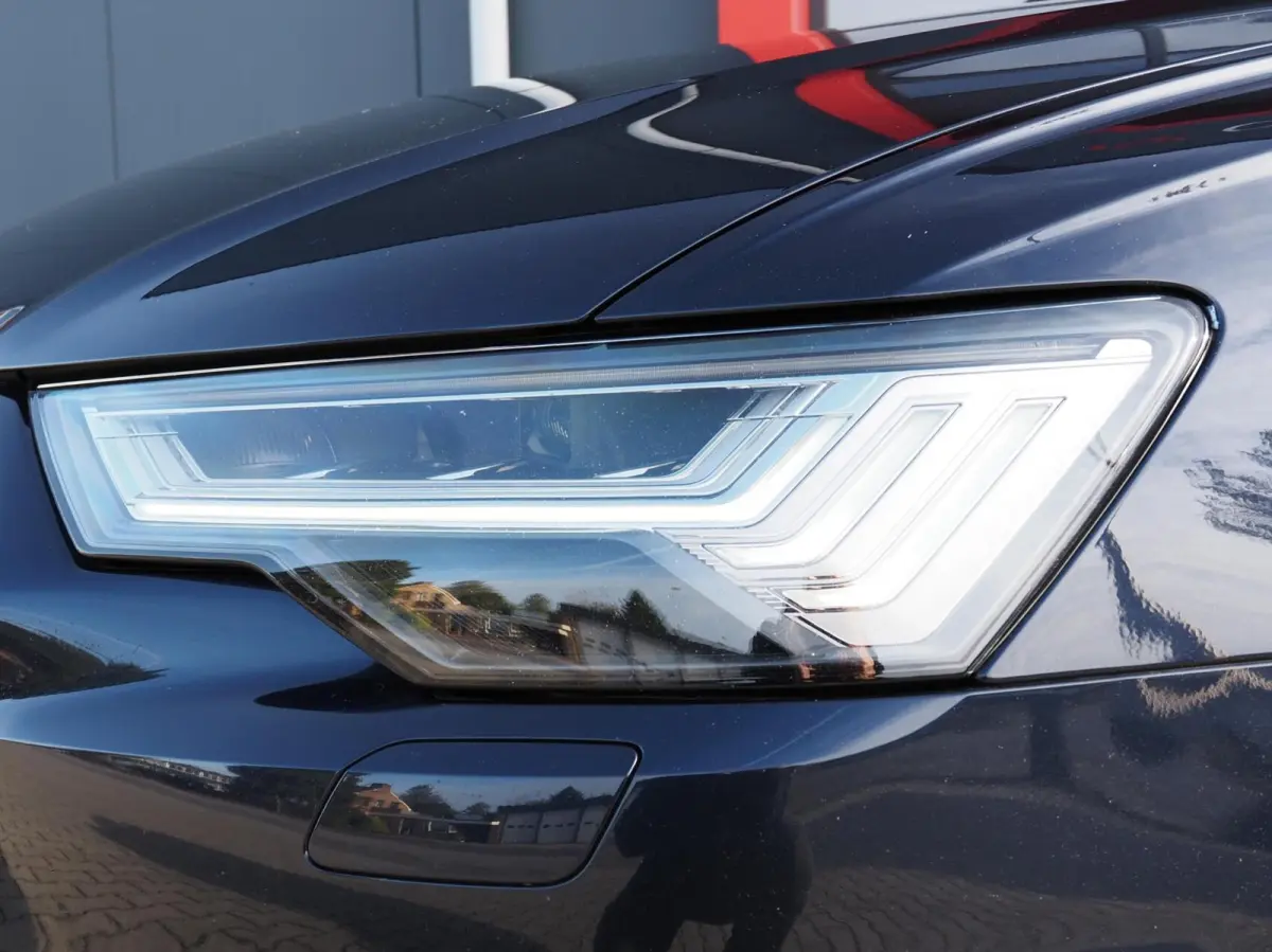 55 TFSI e S-Line Quattro Competition Firmamentblue | Pano | SOH 100% | Trekhaak | 20'' | Alcantara Leder | Stoelverwarming | Matrix Led | Digital Dash | Carplay | Grootlicht Ass | F1 Flipper