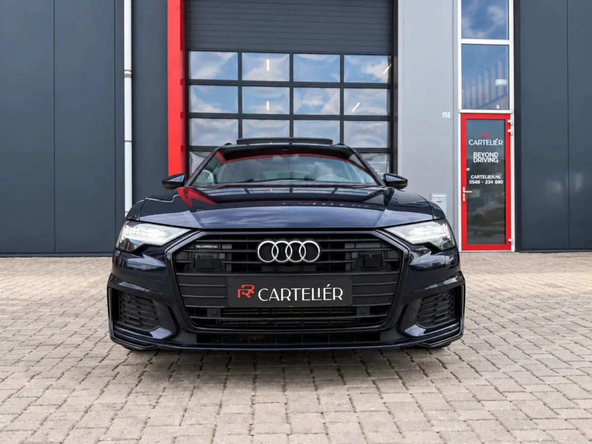 55 TFSI e S-Line Quattro Competition Firmamentblue | Pano | SOH 100% | Trekhaak | 20'' | Alcantara Leder | Stoelverwarming | Matrix Led | Digital Dash | Carplay | Grootlicht Ass | F1 Flipper