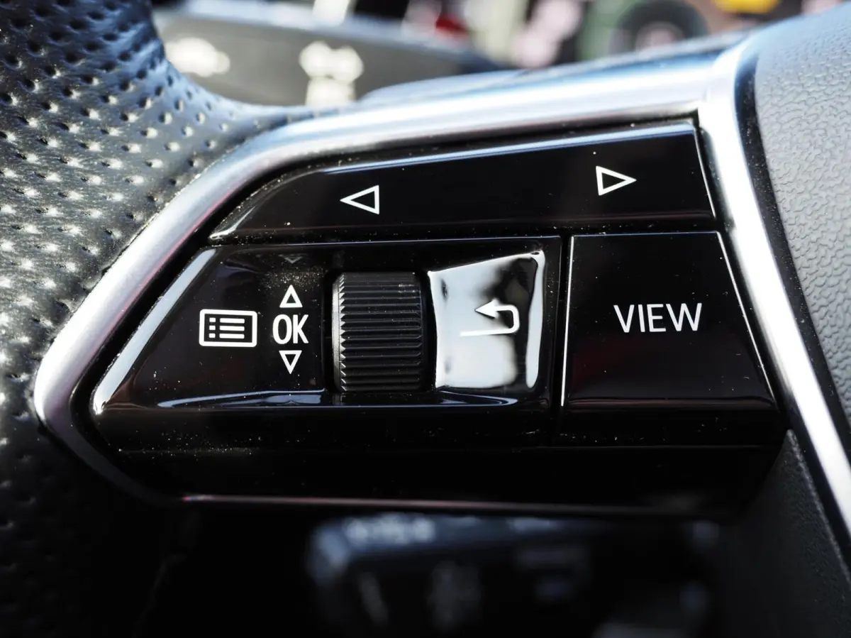 55 TFSI e S-Line Quattro Competition Firmamentblue | Pano | SOH 100% | Trekhaak | 20'' | Alcantara Leder | Stoelverwarming | Matrix Led | Digital Dash | Carplay | Grootlicht Ass | F1 Flipper