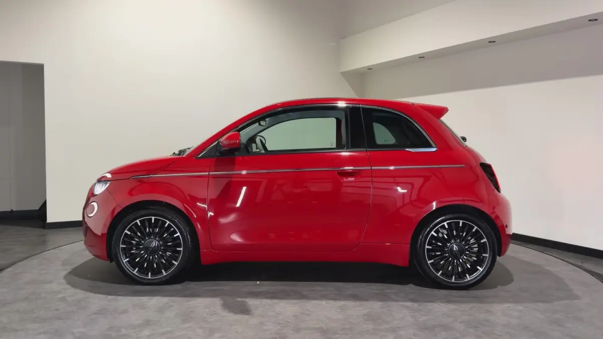 La Prima 42 kWh | Panorama dak | Apple carplay  / Android auto | JBL! premium audio |