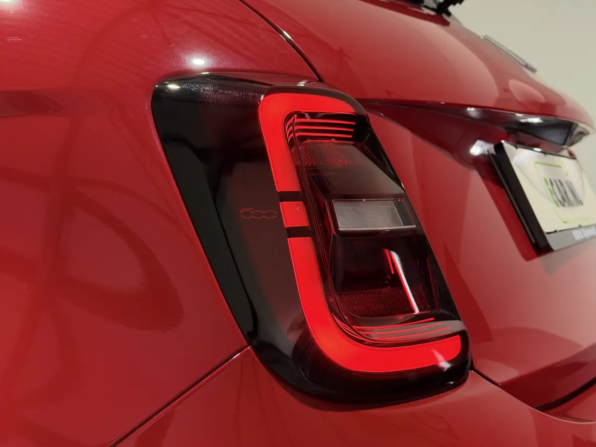 La Prima 42 kWh | Panorama dak | Apple carplay  / Android auto | JBL! premium audio |