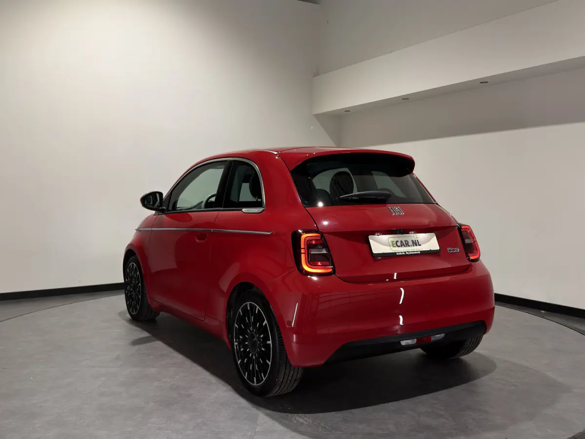 La Prima 42 kWh | Panorama dak | Apple carplay  / Android auto | JBL! premium audio |