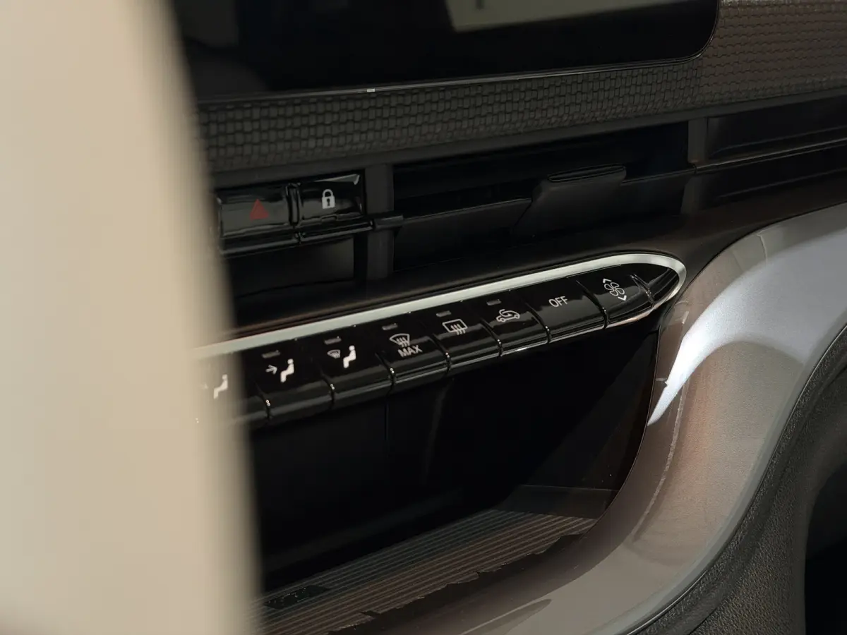 La Prima 42 kWh | Panorama dak | Apple carplay  / Android auto | JBL! premium audio |