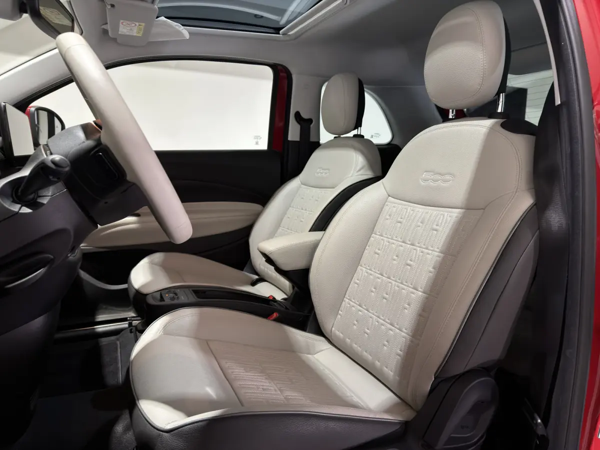 La Prima 42 kWh | Panorama dak | Apple carplay  / Android auto | JBL! premium audio |