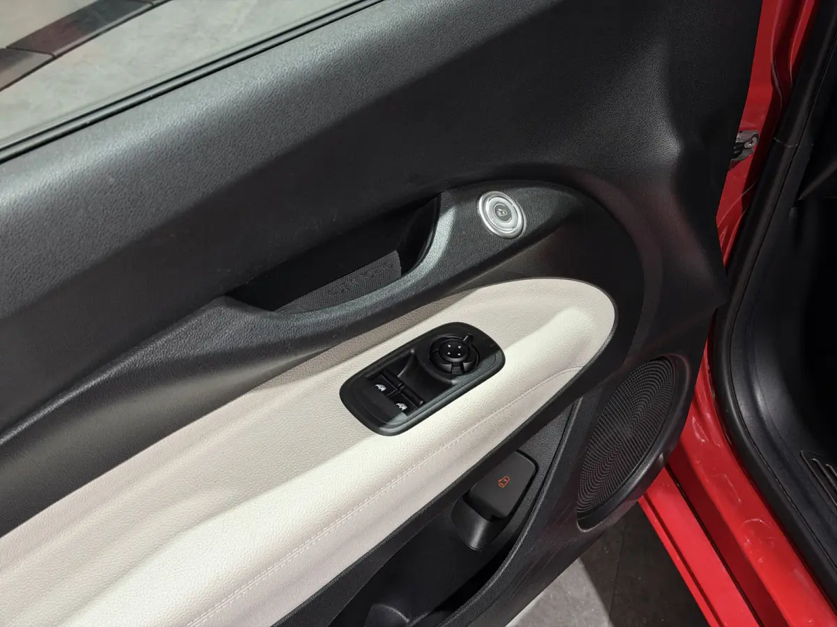 La Prima 42 kWh | Panorama dak | Apple carplay  / Android auto | JBL! premium audio |