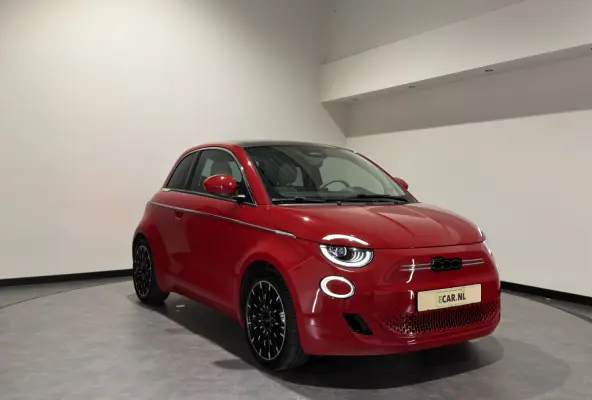La Prima 42 kWh | Panorama dak | Apple carplay  / Android auto | JBL! premium audio |