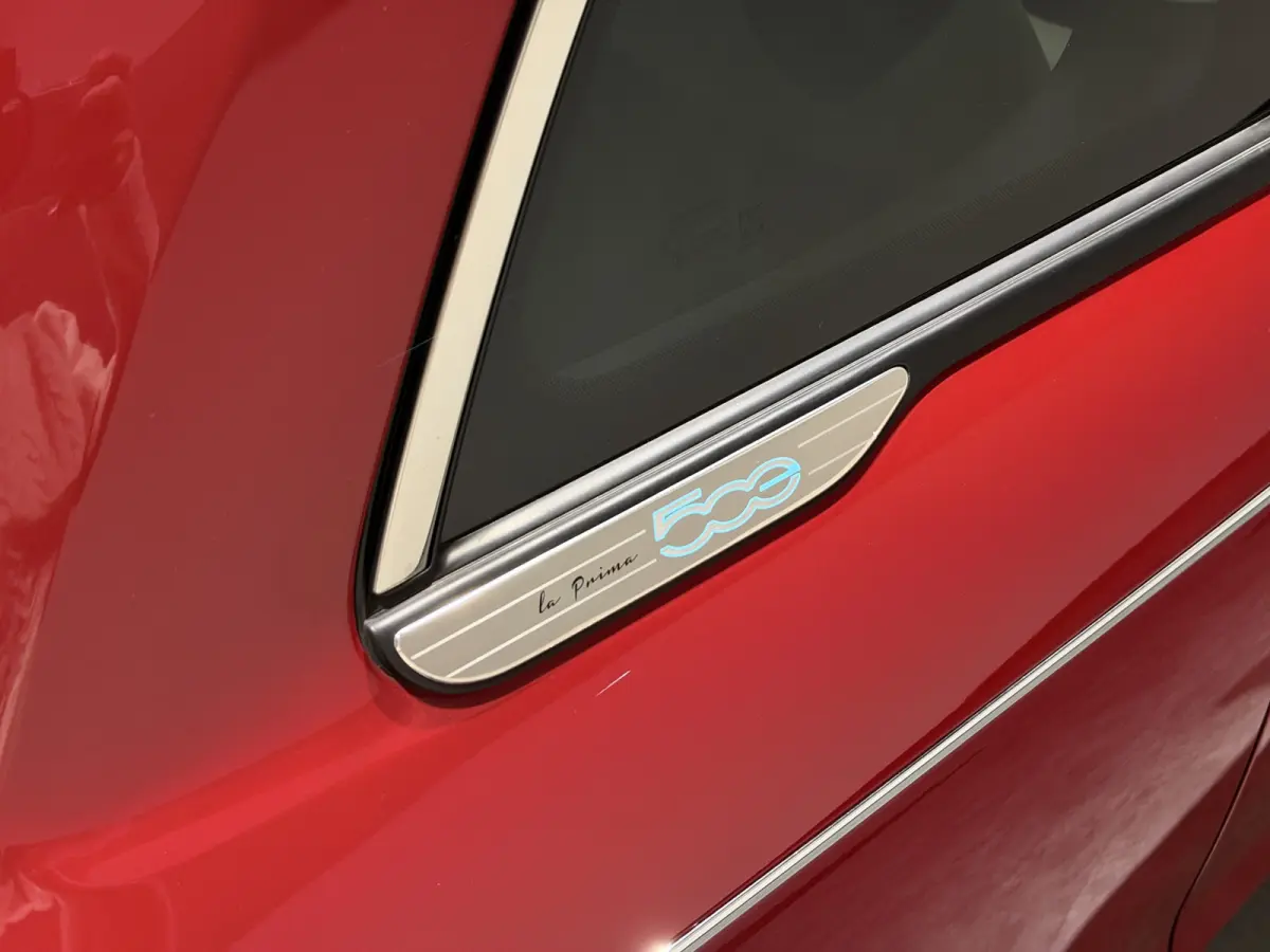 La Prima 42 kWh | Panorama dak | Apple carplay  / Android auto | JBL! premium audio |