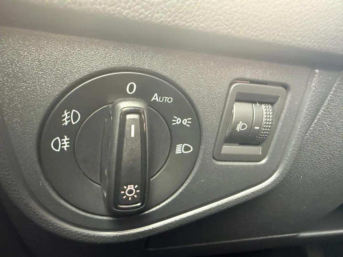 1.0 TSI Comfortline Business | ACC | NAVI | CARPLAY | LAGE KM | AIRCO |