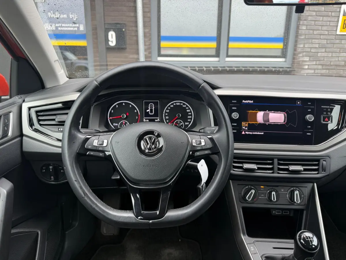 1.0 TSI Comfortline Business | ACC | NAVI | CARPLAY | LAGE KM | AIRCO |