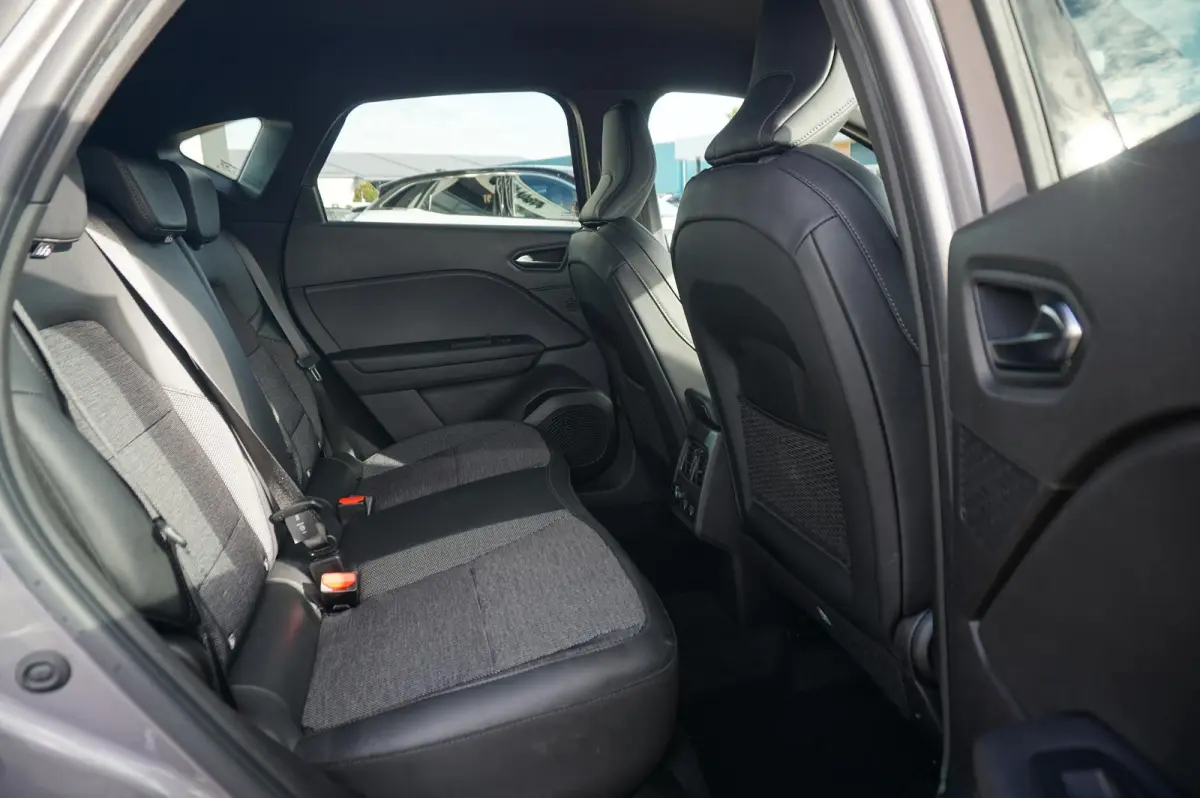 1.6 E-Tech Plug-in Hybrid 160 Rive Gauche