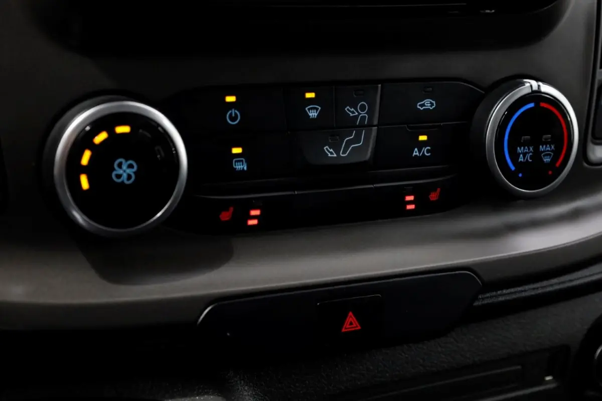 2.0 TDCI L2H2 Trend Airco/Navi/Inrichting 12-2019