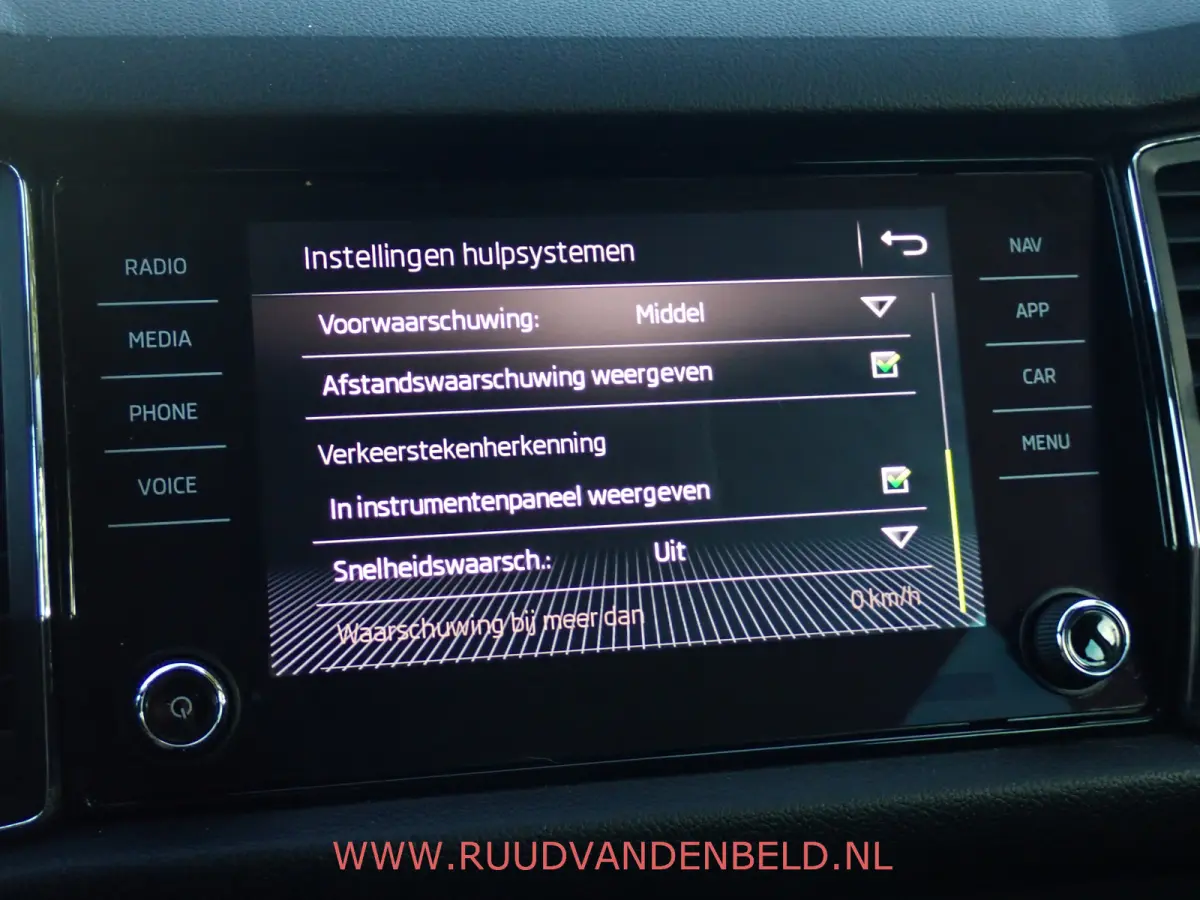 1.4TSI ACT Style ACC / CARPLAY / PDC / 19''