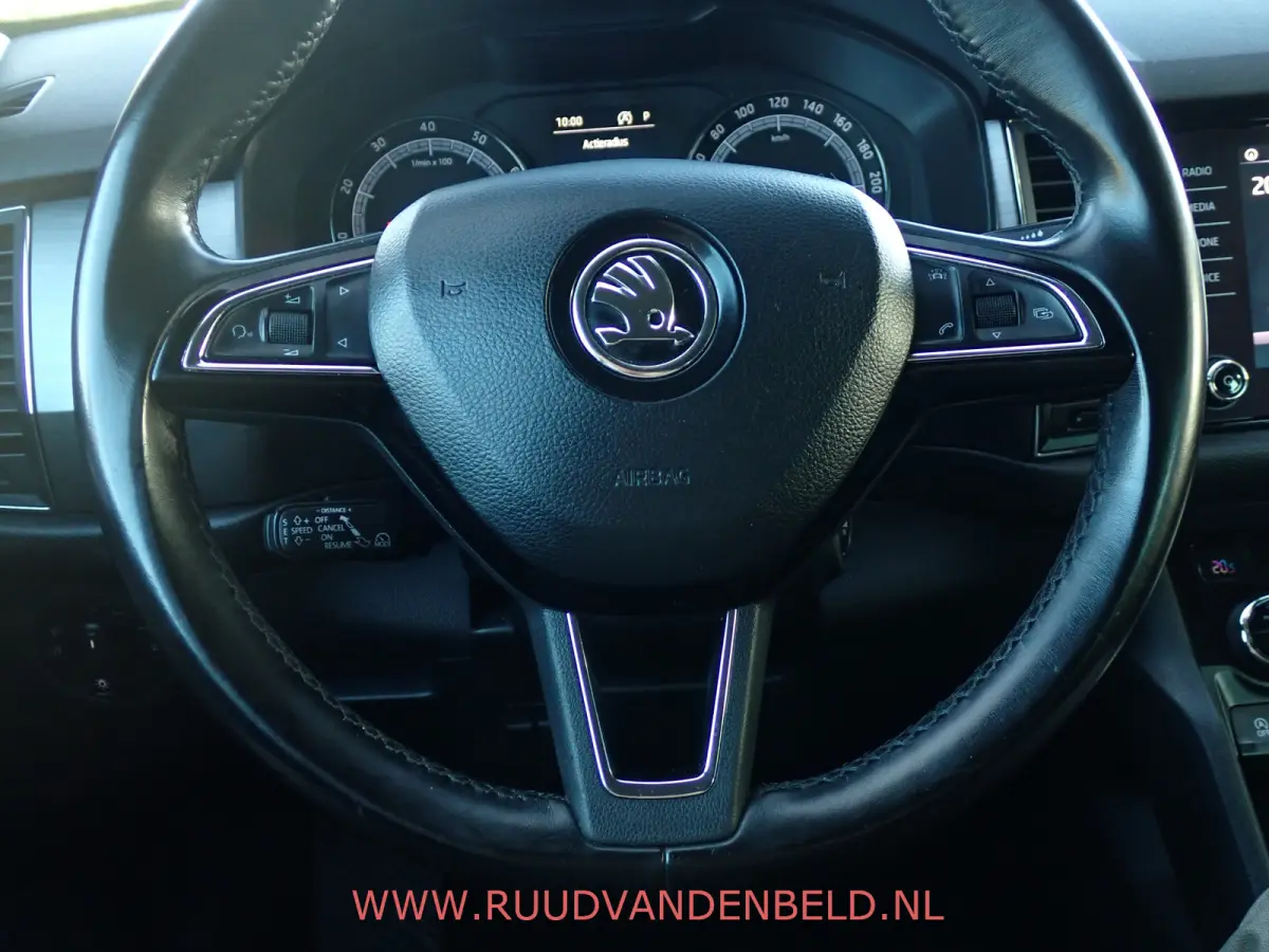 1.4TSI ACT Style ACC / CARPLAY / PDC / 19''