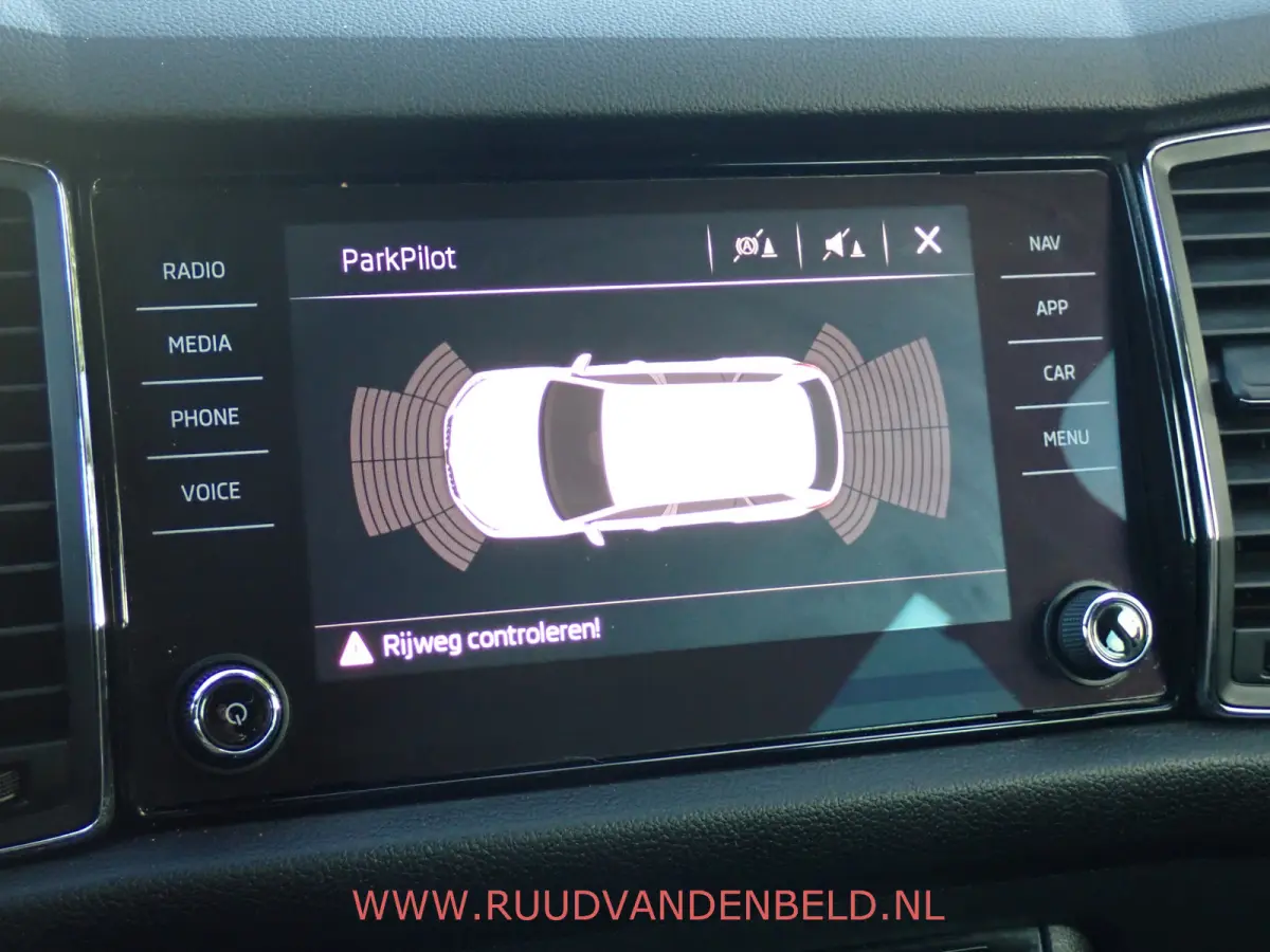 1.4TSI ACT Style ACC / CARPLAY / PDC / 19''