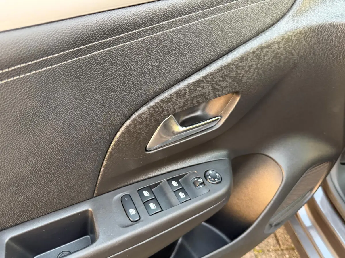 1.2 GS Line | LED | 360 Camera | Parksens | Carplay | Leder | Two Tone |