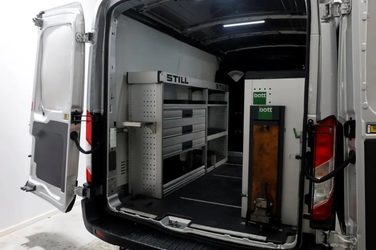 310 2.0 TDCI L2H2 Trend Airco/Navi/Inrichting 01-2020