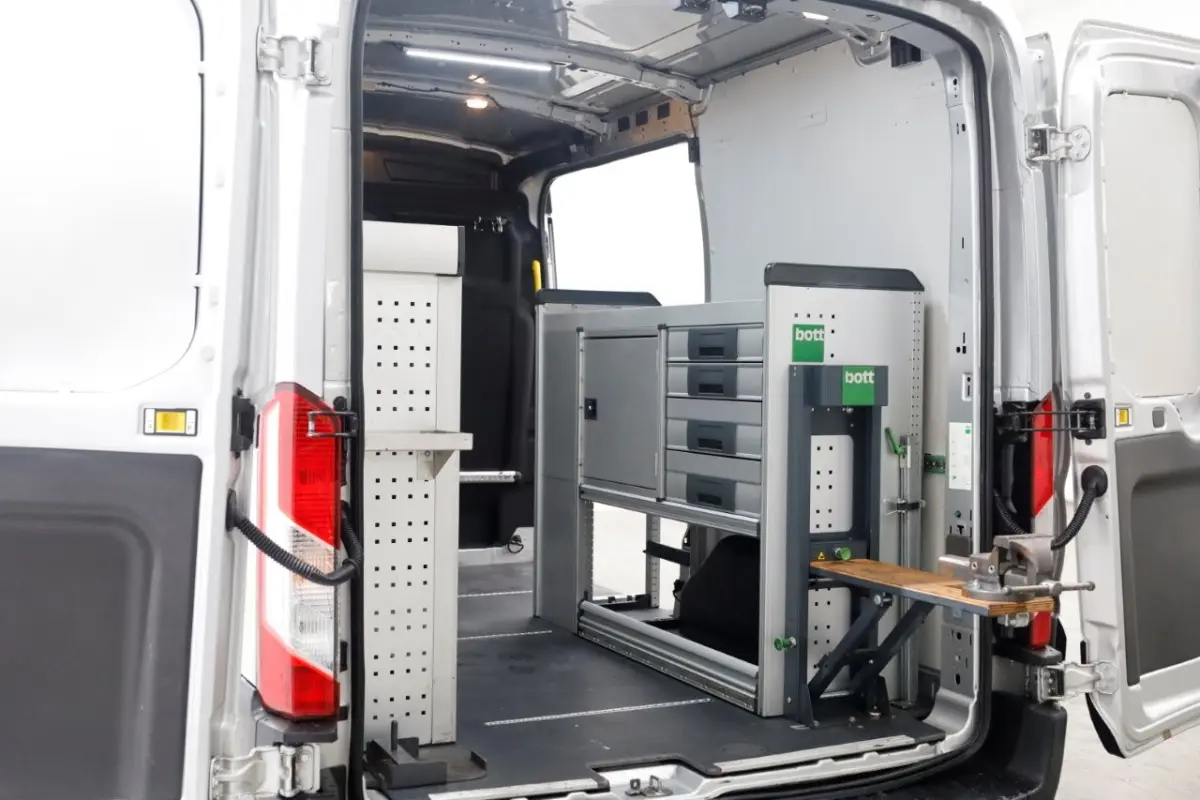 310 2.0 TDCI L2H2 Trend Airco/Navi/Inrichting 01-2020