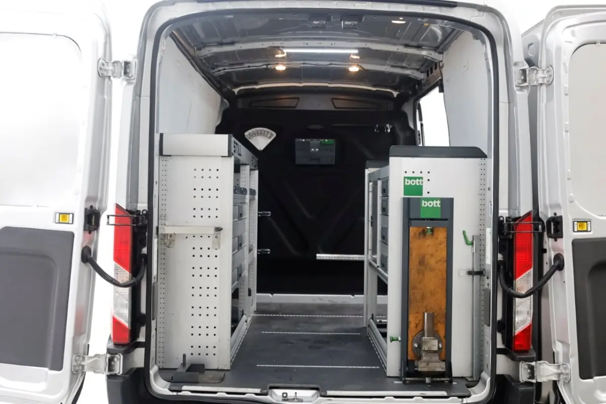 310 2.0 TDCI L2H2 Trend Airco/Navi/Inrichting 01-2020