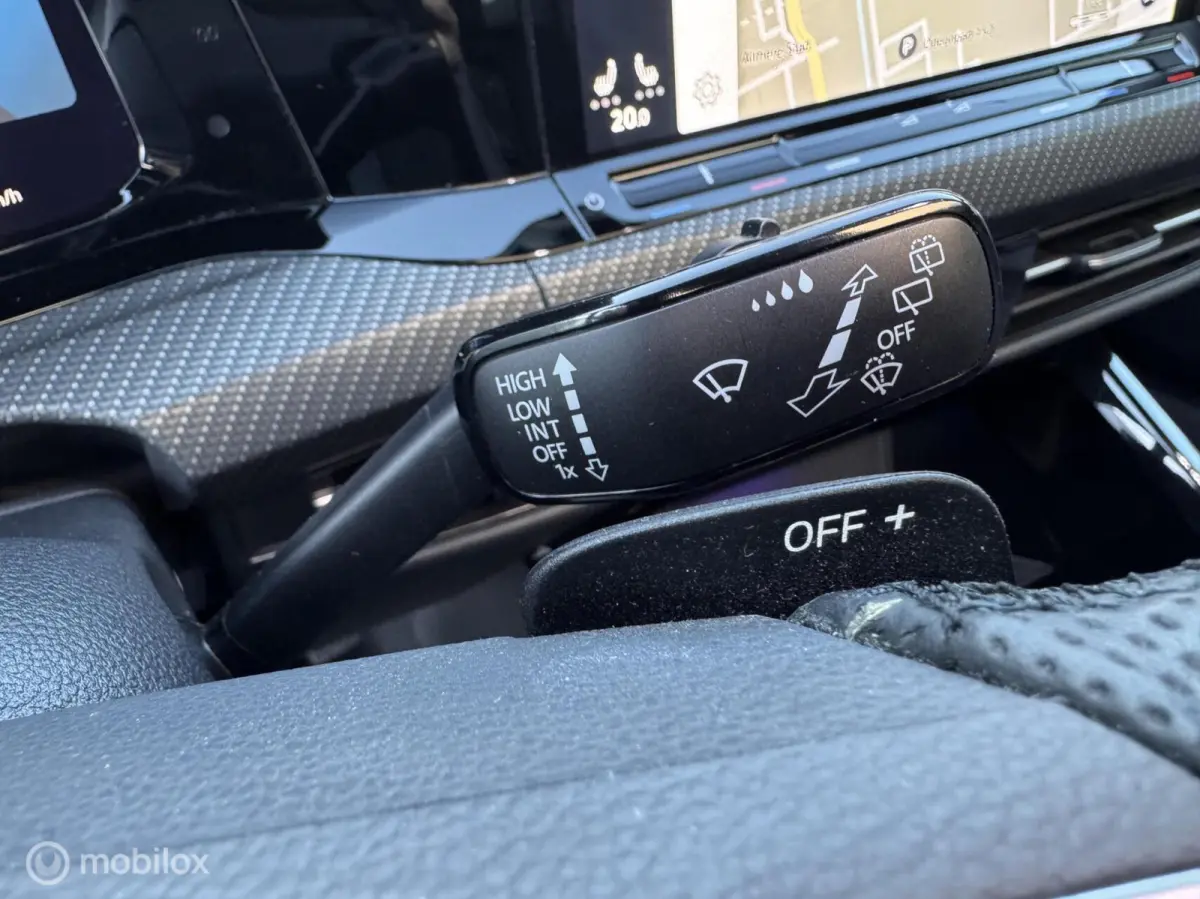 1.5 eTSI R-Line / PANO/CAM/CARPLAY/ACC