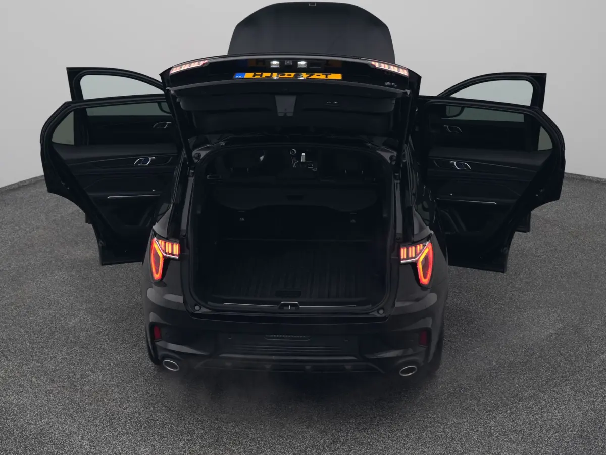 1.5 Plug-in Hybrid | 360° | BLACK | ZWARTE HEMEL | STUURVERWARMING | NLD AUTO