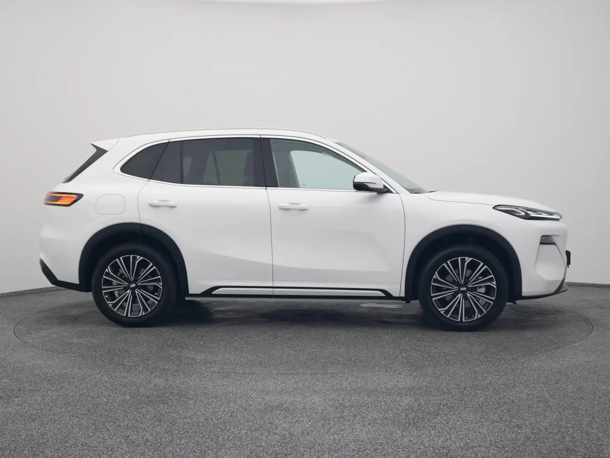 NEW | 1.5 Max+ | 18x BESCHIKBAAR | 136 KM ELEKTRISCH | PANO | HUD | ADAPTIVE | STOEL- EN STUURVERW. + VENT. + MASSAGE