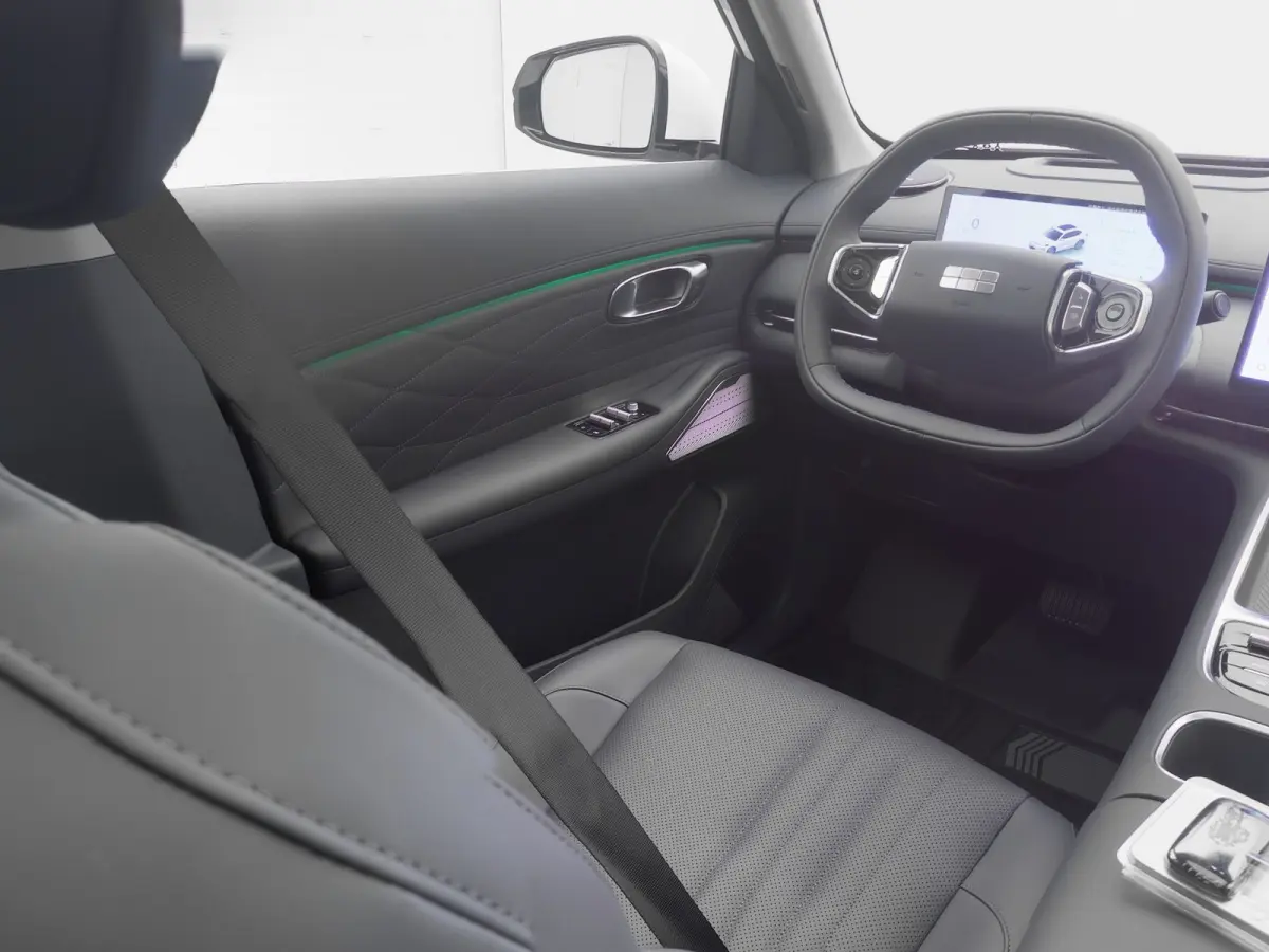 NEW | 1.5 Max+ | 18x BESCHIKBAAR | 136 KM ELEKTRISCH | PANO | HUD | ADAPTIVE | STOEL- EN STUURVERW. + VENT. + MASSAGE