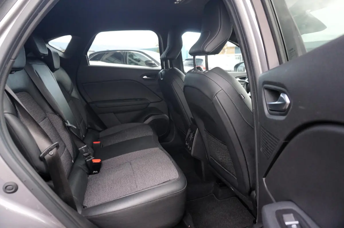 1.6 E-Tech Plug-in Hybrid 160 Rive Gauche