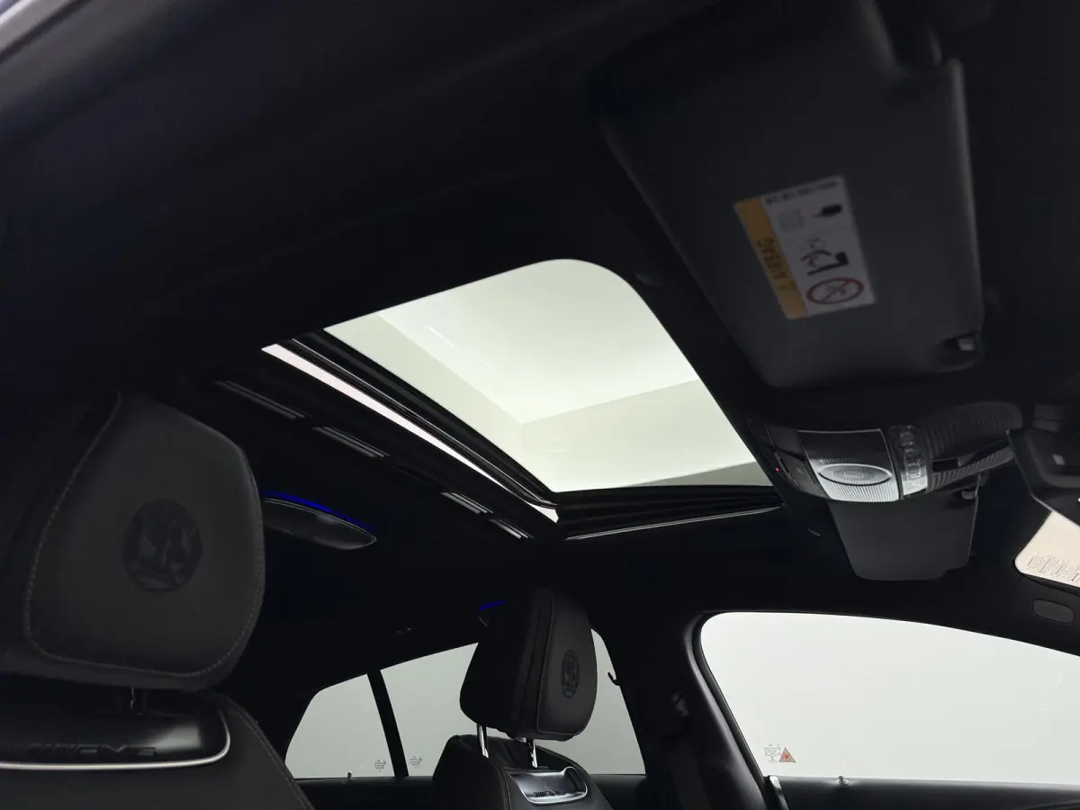 AMG 63 S 4MATIC+ Premium | Premium pakket | AMG Dynamic Plus | AMG Track Pace | Keramisch | Burmester 3D | AMG Carbon Exterieur | AMG Aerodynamica | 21-Inch | Carbon ombouw