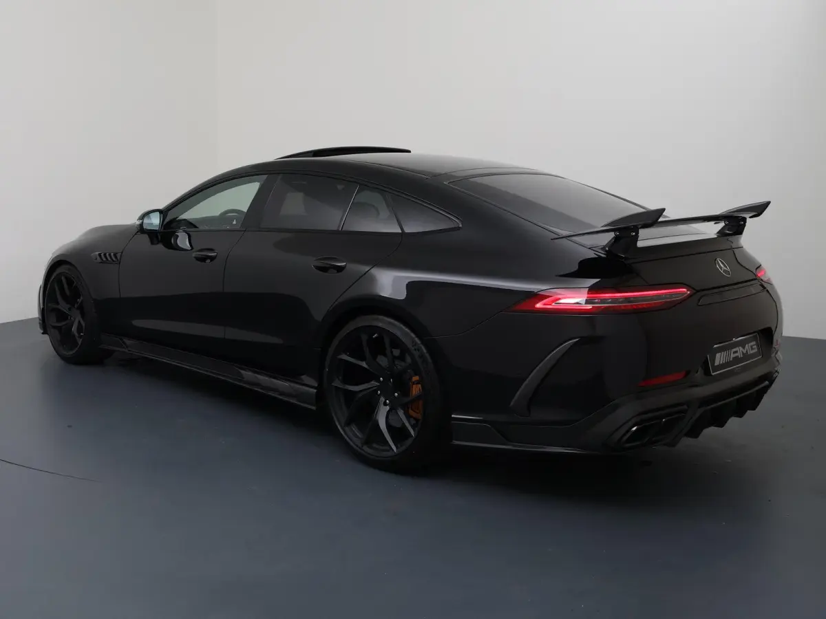 AMG 63 S 4MATIC+ Premium | Premium pakket | AMG Dynamic Plus | AMG Track Pace | Keramisch | Burmester 3D | AMG Carbon Exterieur | AMG Aerodynamica | 21-Inch | Carbon ombouw